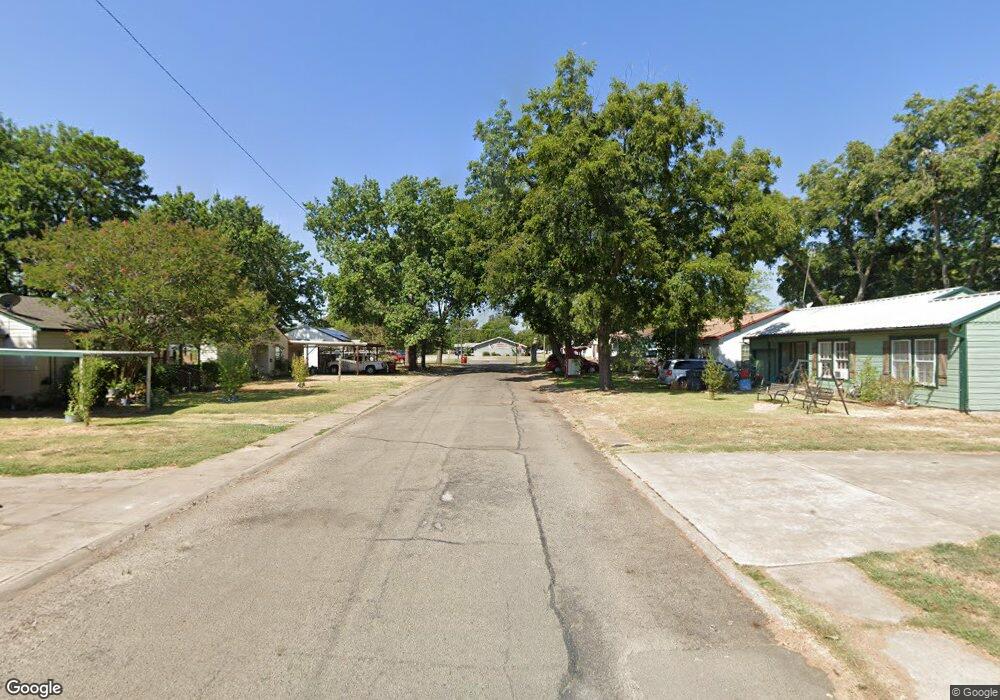 1701 E Boyd St, Bonham, TX 75418 - photo 1