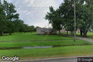 301 E Broadway, Farina, IL 62838