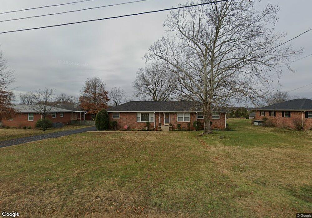 818 Castle Heights Ave, Lebanon, TN 37087 - photo 1
