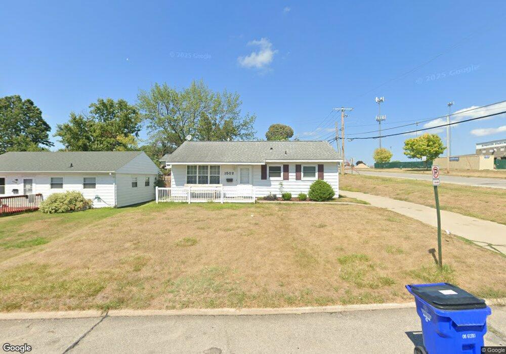 1502 11th Ave SW, Cedar Rapids, IA 52404 - photo 1