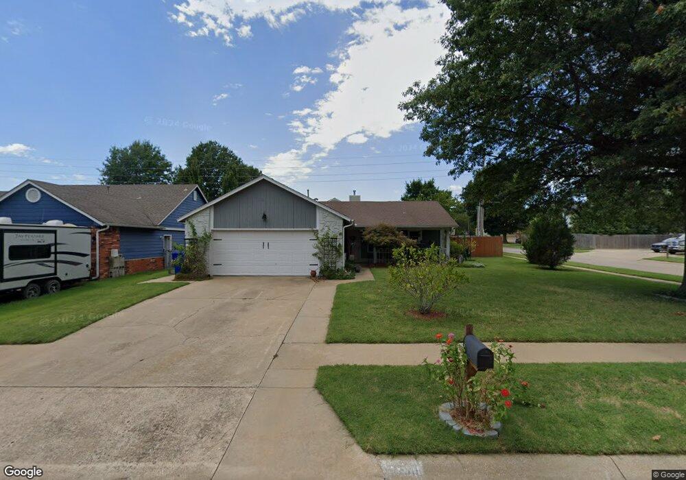 5300 S Maple Ave, Broken Arrow, OK 74011 - photo 1