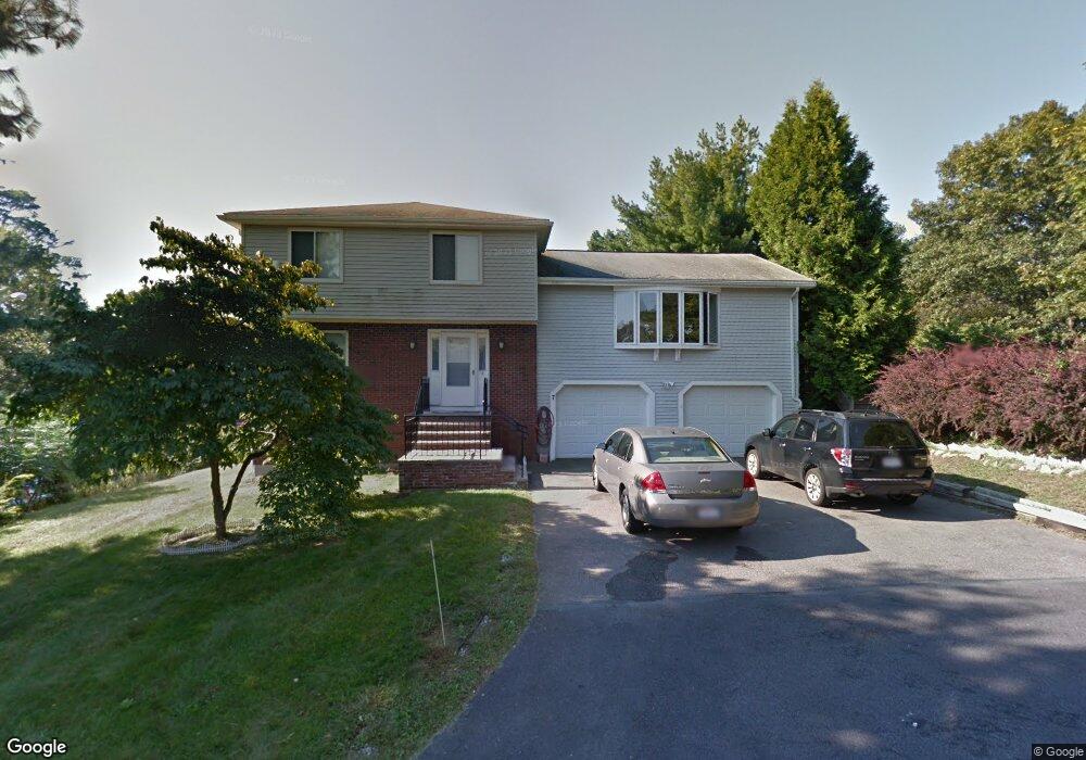 7 Stuart St, Swampscott, MA 01907 - photo 1