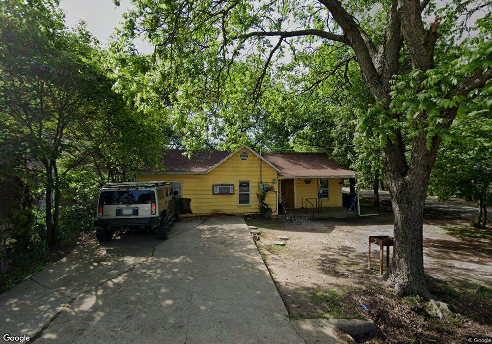 201 Avenue A, Ennis, TX 75119 - photo 1
