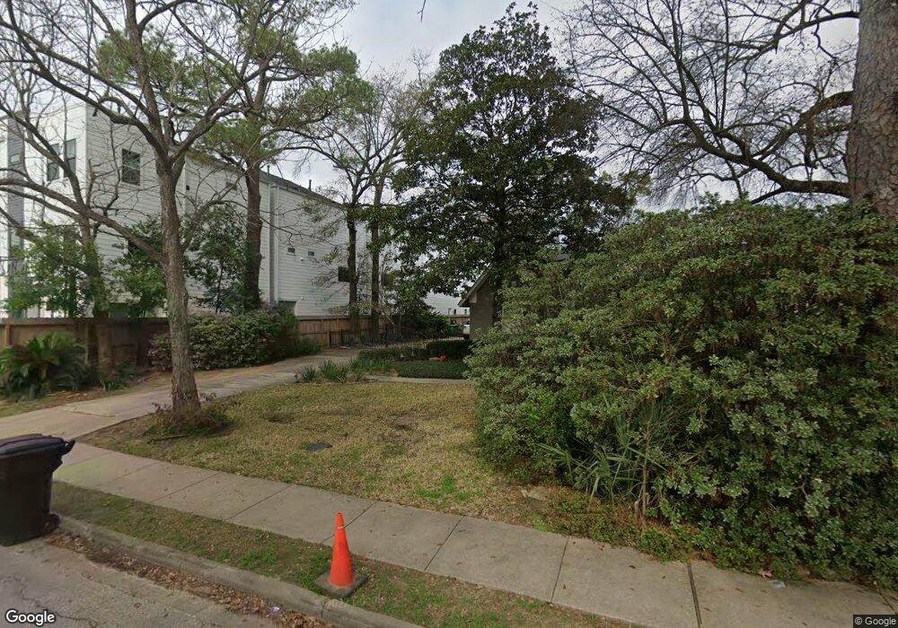 834 Fisher St unit D, Houston, TX 77018 - photo 1