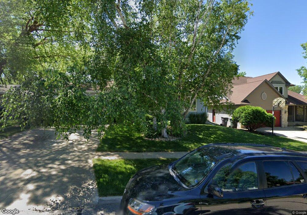 2220 Yorkshire Dr, Cedar Falls, IA 50613 - photo 1