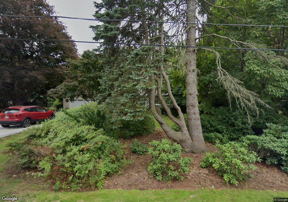 414 Sycamore Ln, Orange, CT 06477 - photo 1