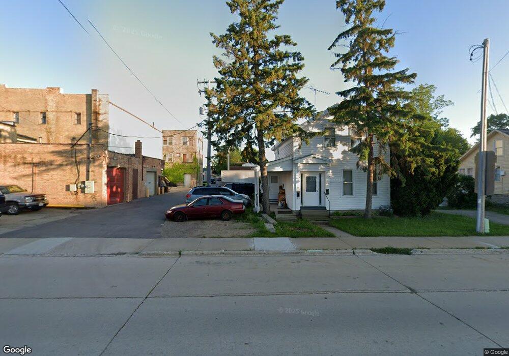 17 W 9th Ave, Oshkosh, WI 54902 - photo 1