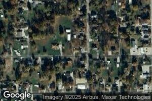 303 W Curtis St, Newton, IL 62448
