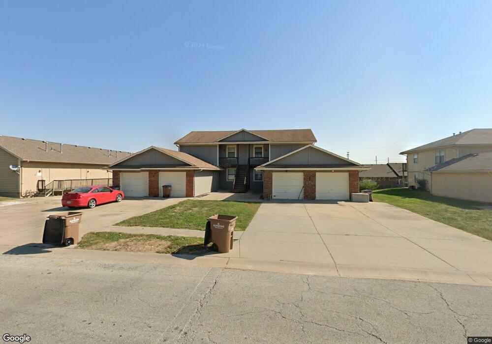 103 Sky Vue Dr, Raymore, MO 64083 - photo 1
