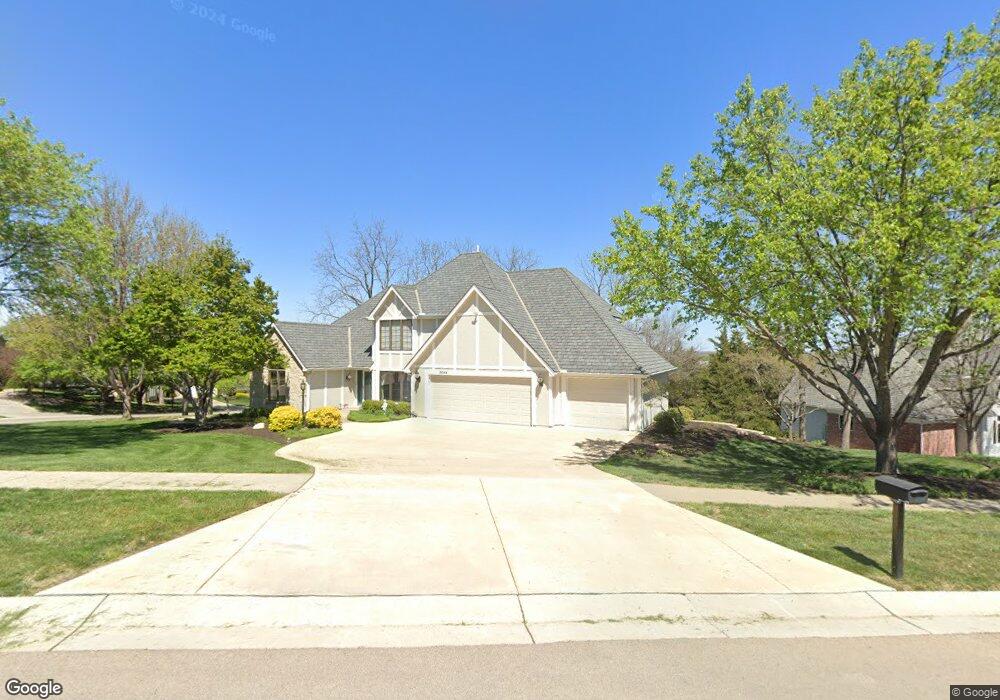 5644 SW Clarion Ln, Topeka, KS 66610 - photo 1