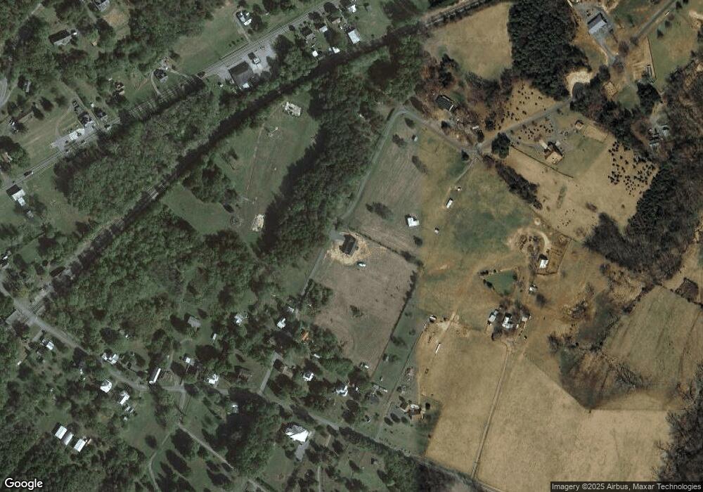 100 Quail Hollow Rd, Bentonville, VA 22610 - photo 1