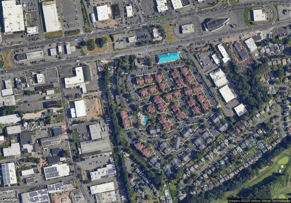 541 Clubhouse Ct unit 2, Union, NJ 07083 - photo 1