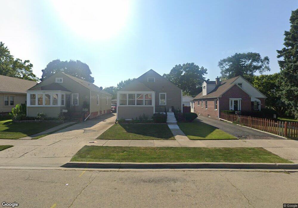 576 S Fulton Ave, Waukegan, IL 60085 - photo 1