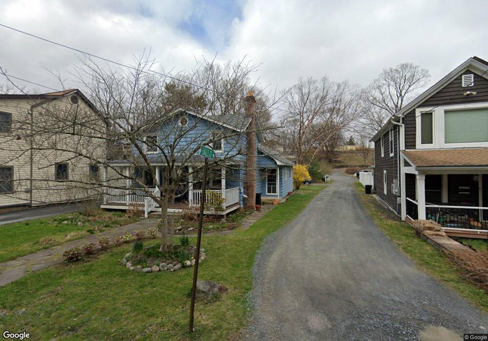 139 Sawkill Ave, Milford, PA 18337 - photo 1