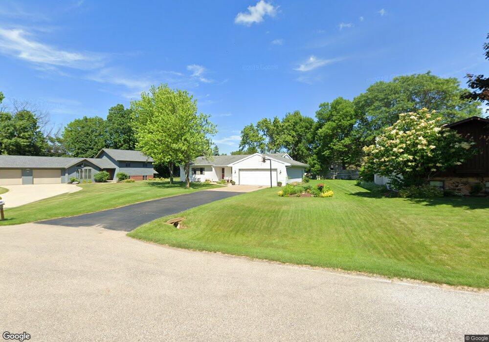N390 Breezewood Dr, Appleton, WI 54915 - photo 1