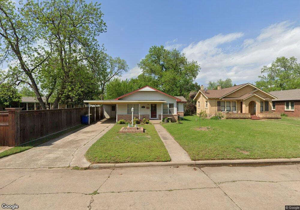 1209 W Spruce Ave, Duncan, OK 73533 - photo 1