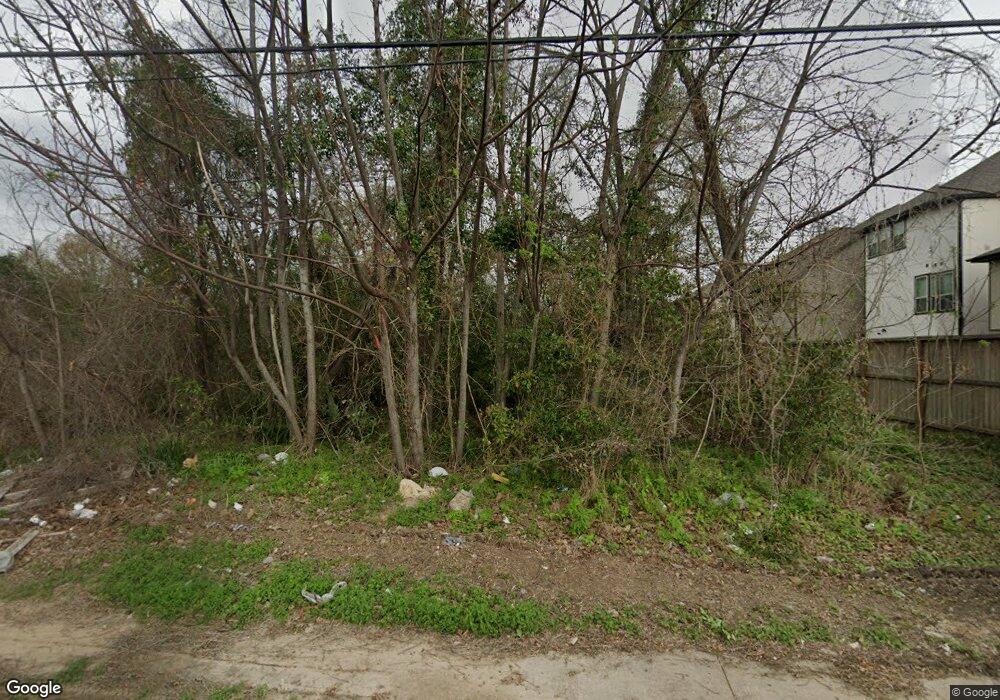 2122 W Tidwell Rd, Houston, TX 77091 - photo 1