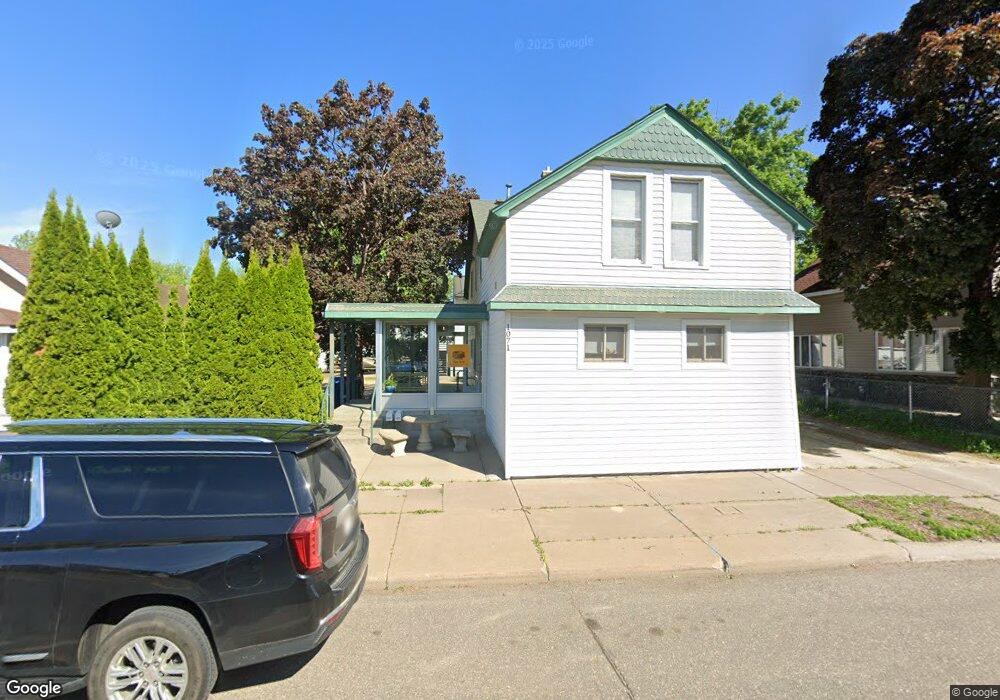 1071 7th St W, Saint Paul, MN 55102 - photo 1