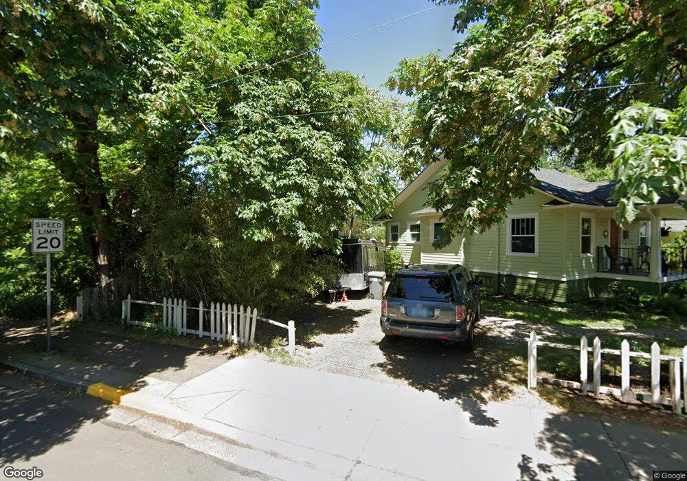 992 1/2 W 4th Ave unit 1, Eugene, OR 97402 - photo 1