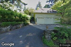 2254 Summit Dr, Lake Oswego, OR 97034