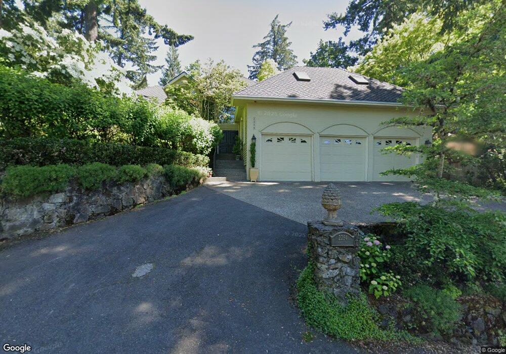 2254 Summit Dr, Lake Oswego, OR 97034 - photo 1