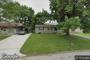 2913 E Cardinal Dr, Decatur, IL 62526