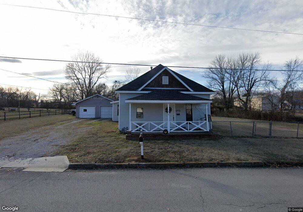 1410 N 26th St, Parsons, KS 67357 - photo 1