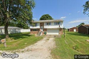 310 S Panther St, Lovington, IL 61937