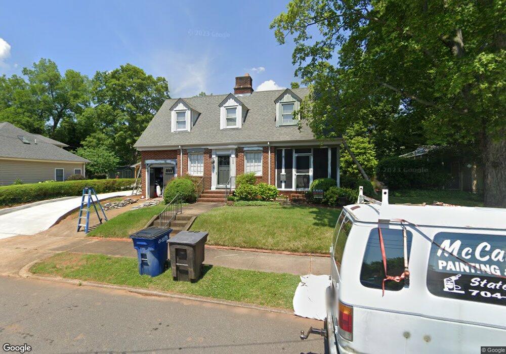 222 N Oak St, Statesville, NC 28677 - photo 1