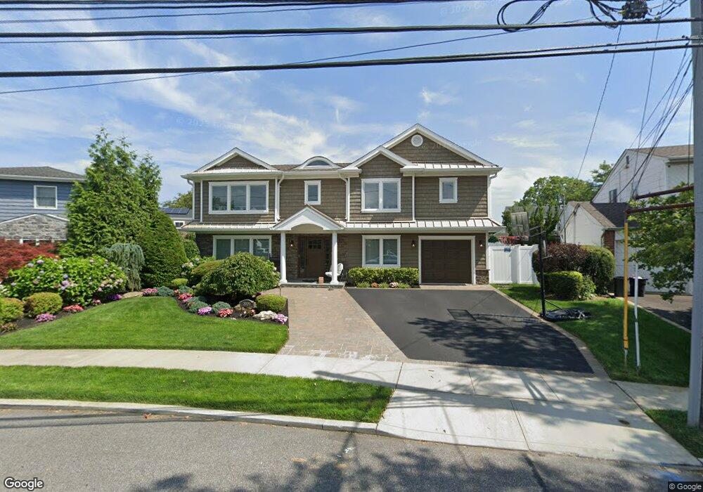 3009 Cheryl Rd, Merrick, NY 11566 - photo 1