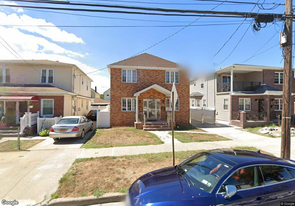 8444 260th St, Floral Park, NY 11001 - photo 1