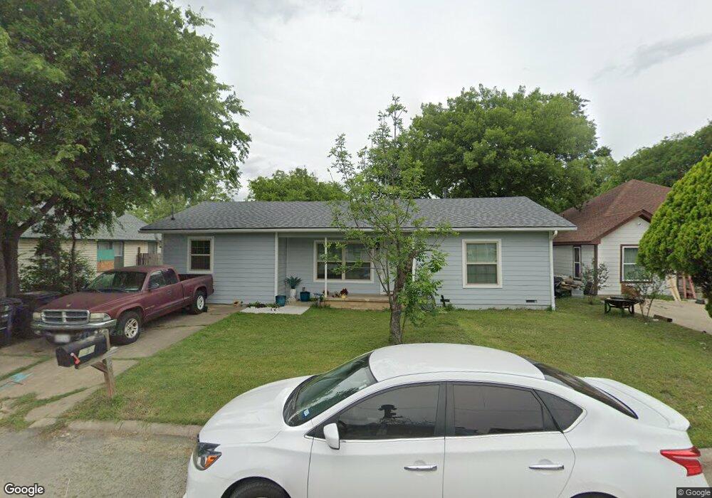 238 Huron St, Cleburne, TX 76031 - photo 1