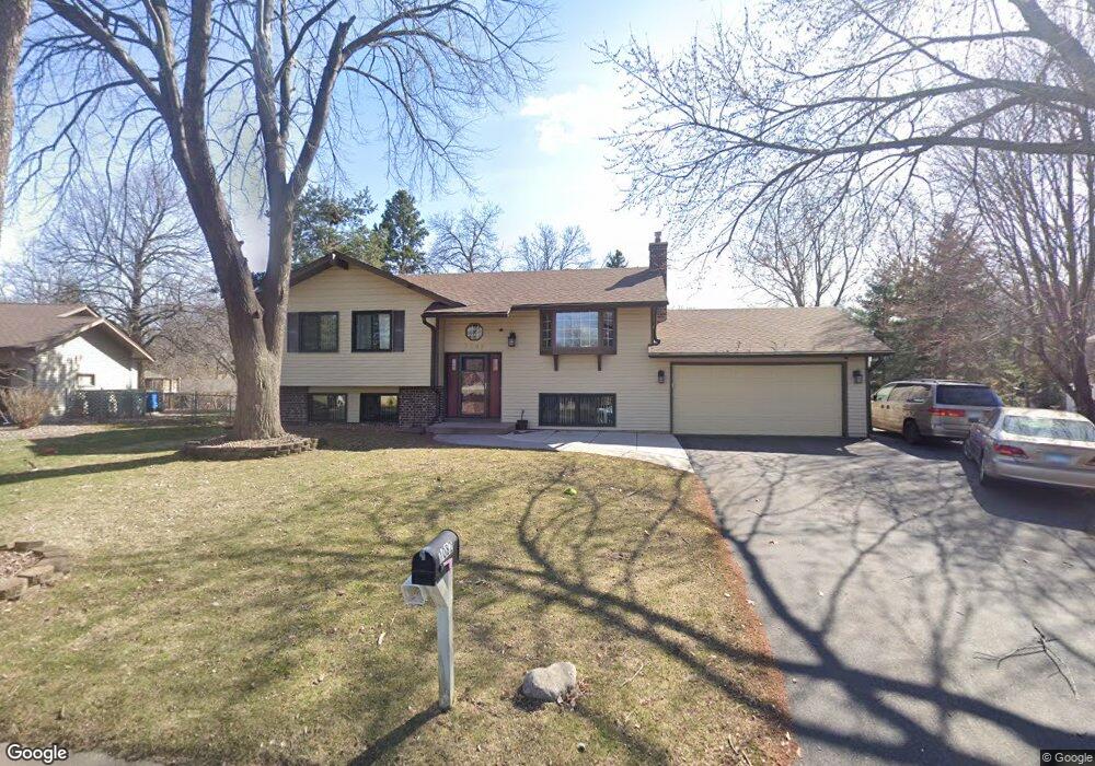 7082 Carey Ln, Maple Grove, MN 55369 - photo 1