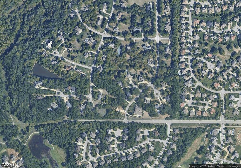 9020 Redbud Ln, Lenexa, KS 66220 - photo 1