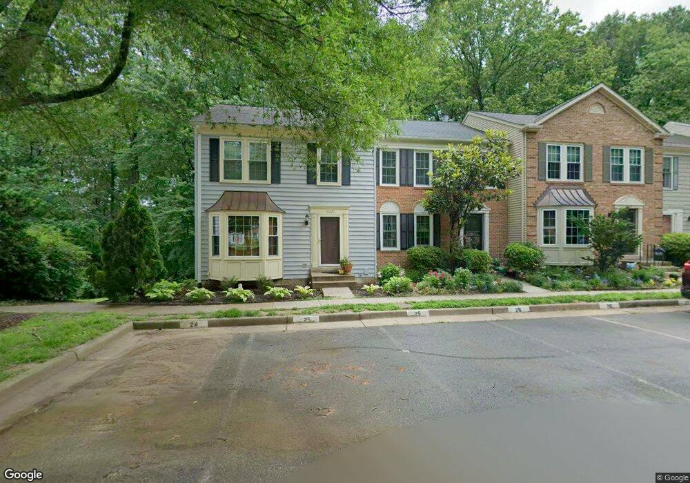 10623 Alison Dr, Burke, VA 22015 - photo 1