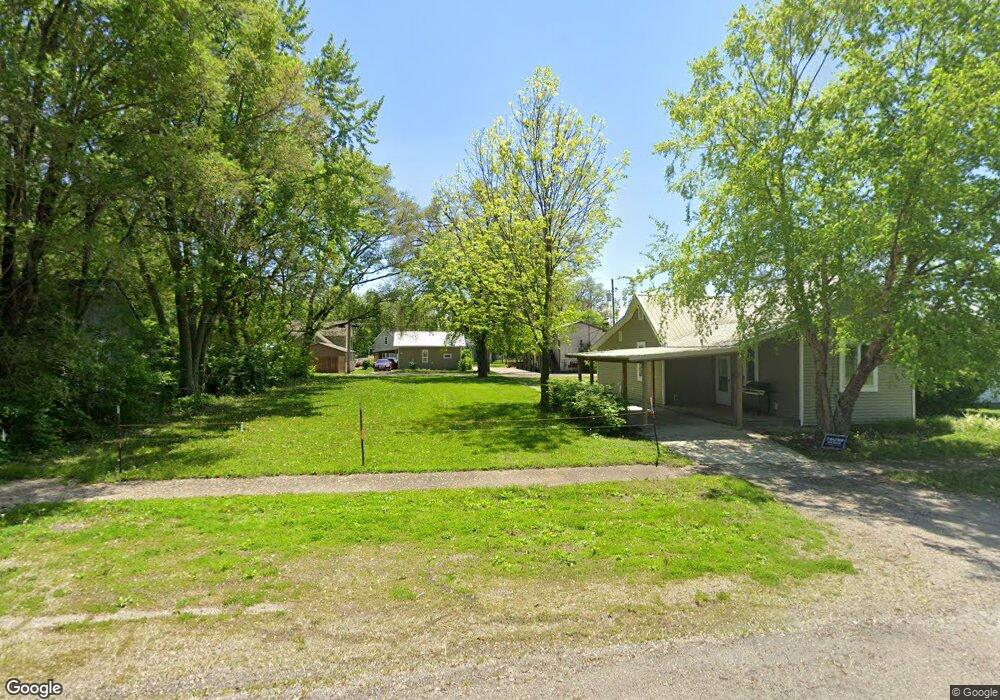 2509 Broadway Ave, Mattoon, IL 61938 - photo 1