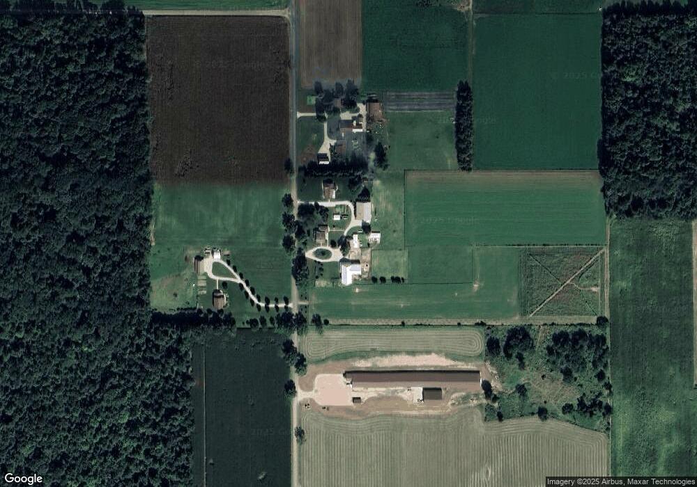 668 Beech Rd, Nappanee, IN 46550 - photo 1