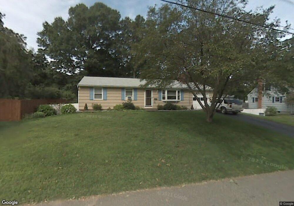 32 Burnham St, Enfield, CT 06082 - photo 1