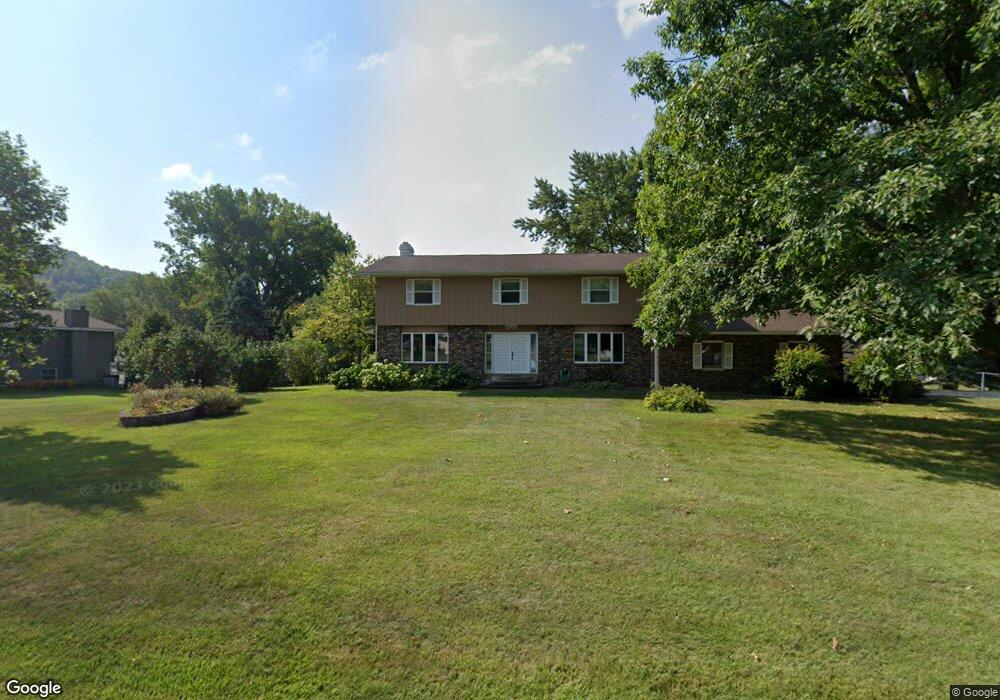 2147 Clinton Dr, Winona, MN 55987 - photo 1