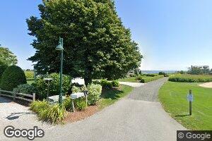 9 Mohegan Ave, Old Saybrook, CT 06475
