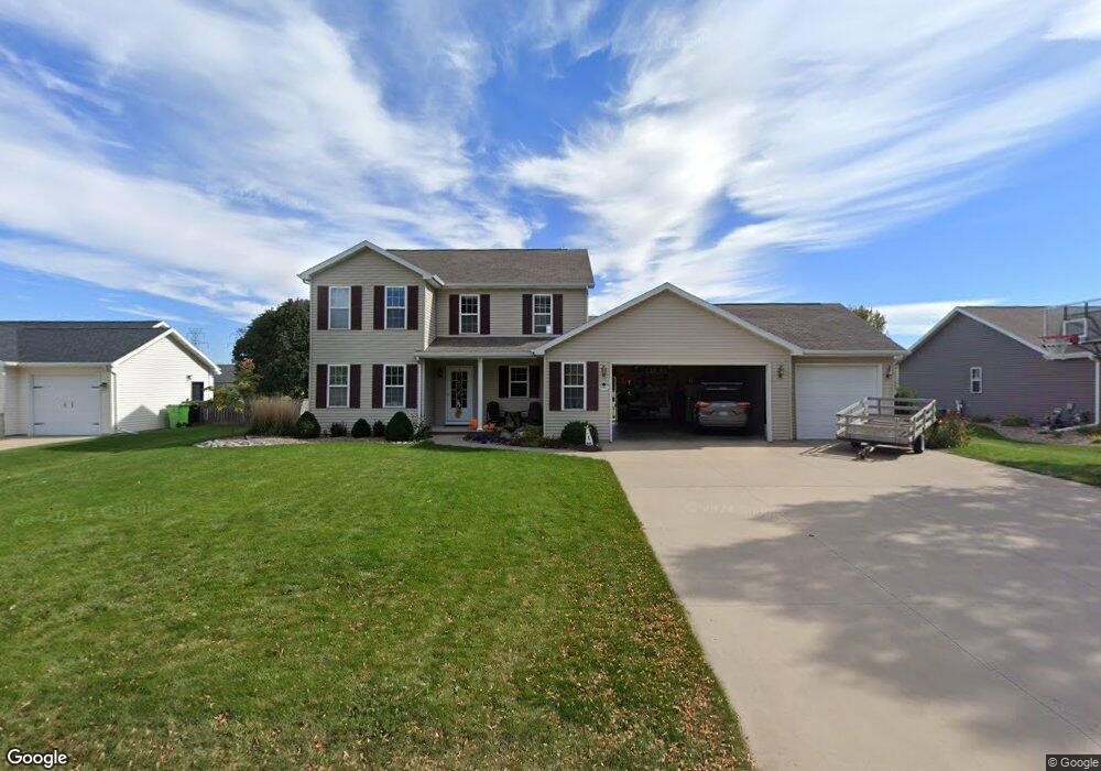 N9462 Cumberland Dr, Appleton, WI 54915 - photo 1