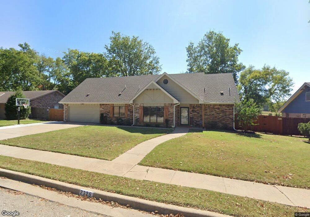 2325 Chapel Hill Ct, Bartlesville, OK 74006 - photo 1