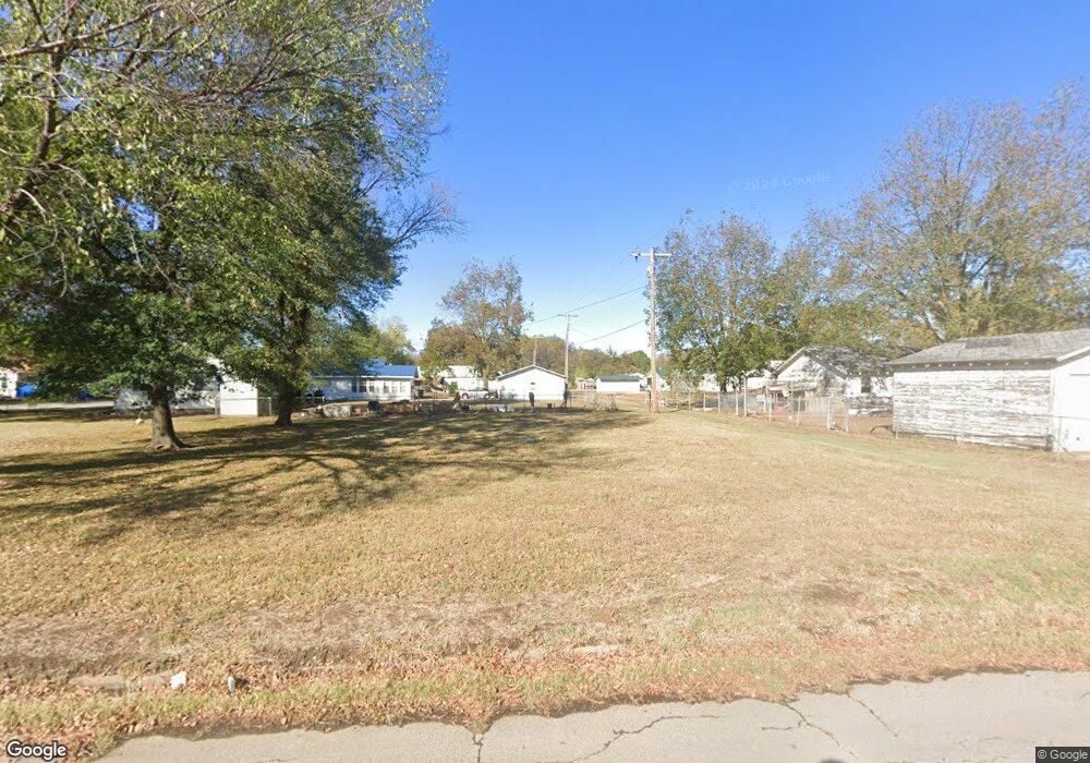 615 W Fairfax St, Okmulgee, OK 74447 - photo 1