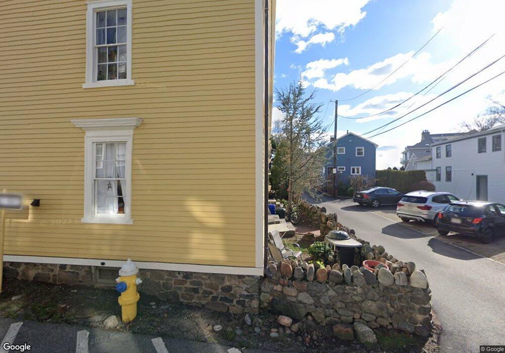 10 Goodwins Ct, Marblehead, MA 01945 - photo 1