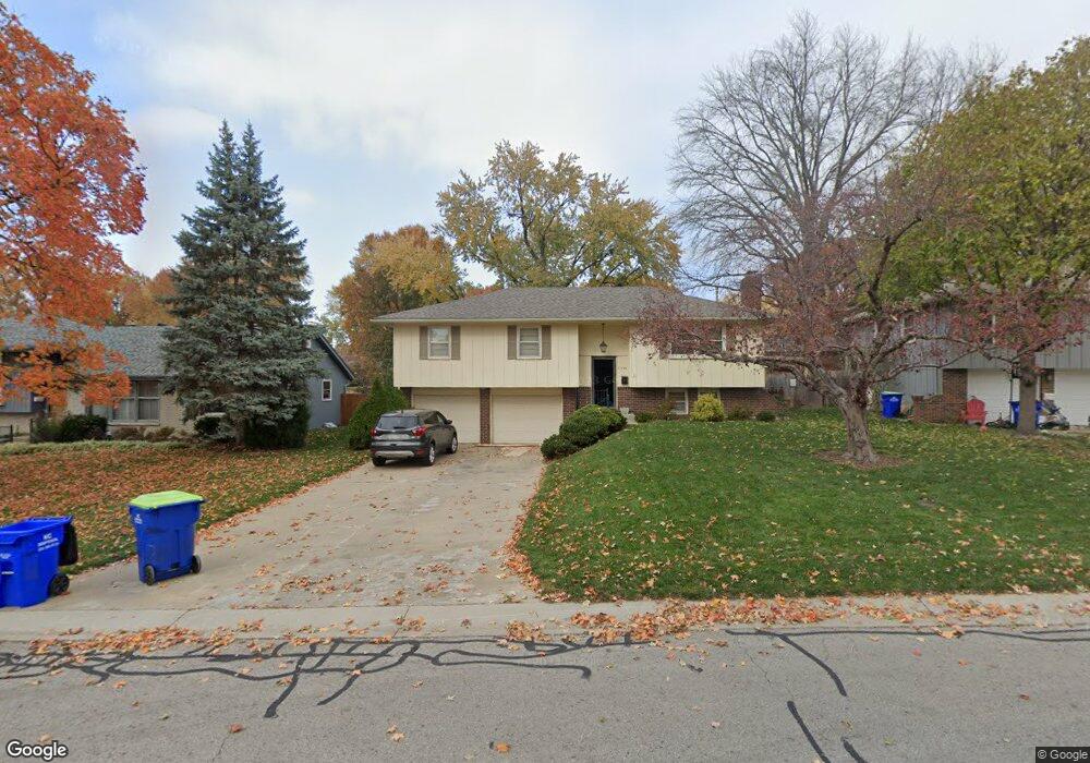 11506 Mcanany Dr, Shawnee, KS 66203 - photo 1