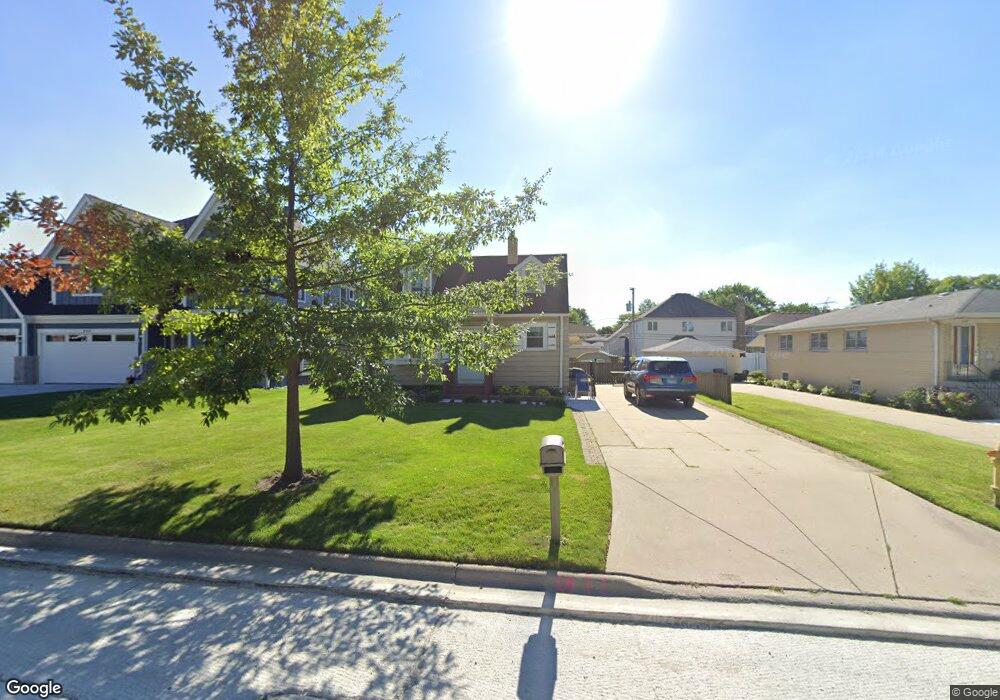 656 N Willow Rd, Elmhurst, IL 60126 - photo 1