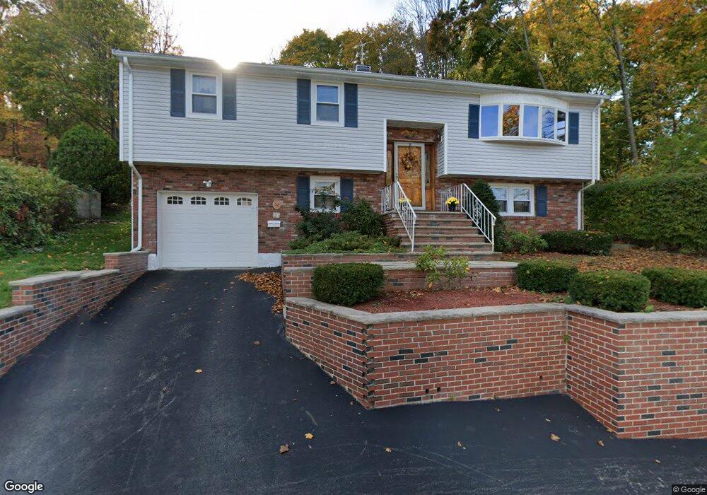 23 Valley St, Wakefield, MA 01880 - photo 1