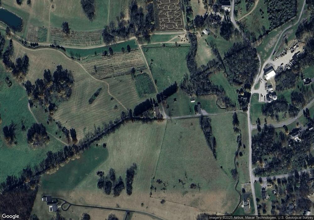 166 Seamans Tavern Rd, Inwood, WV 25428 - photo 1