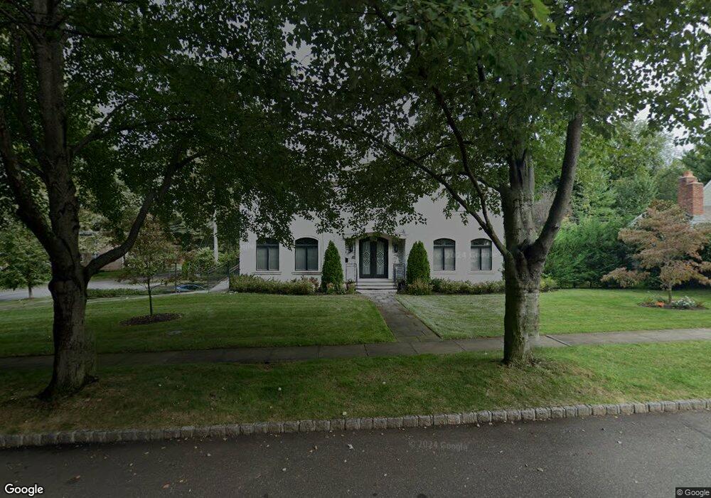 115 Overlook Ave, Great Neck, NY 11021 - photo 1