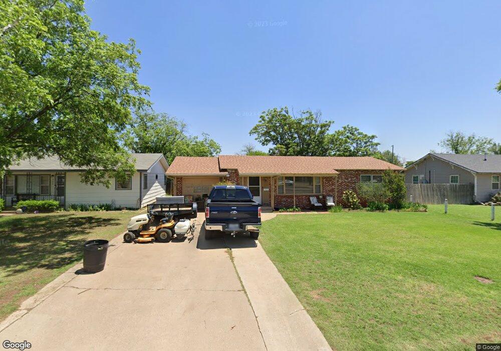 704 Amarillo St, Plainview, TX 79072 - photo 1